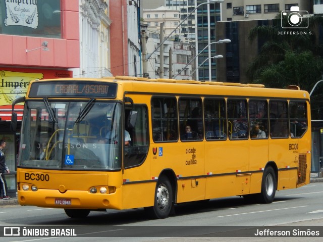 Transporte Coletivo Glória BC300 na cidade de Curitiba, Paraná, Brasil, por Jefferson Simões. ID da foto: 7194339.