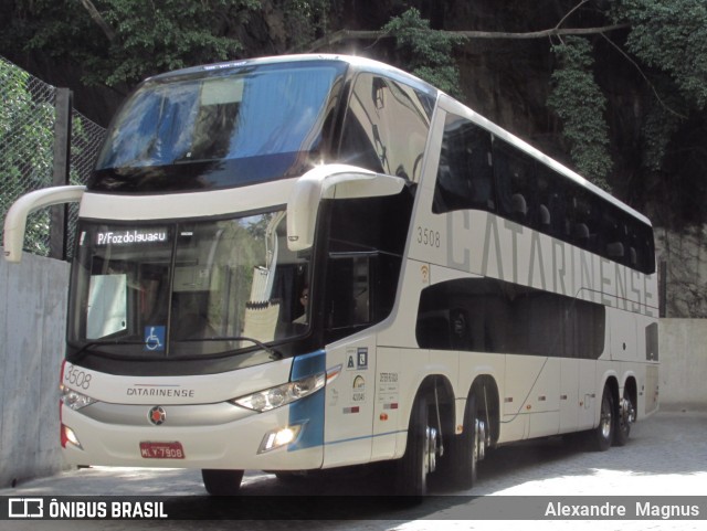 Auto Viação Catarinense 3508 na cidade de Barra Mansa, Rio de Janeiro, Brasil, por Alexandre  Magnus. Número da foto: #7195727.