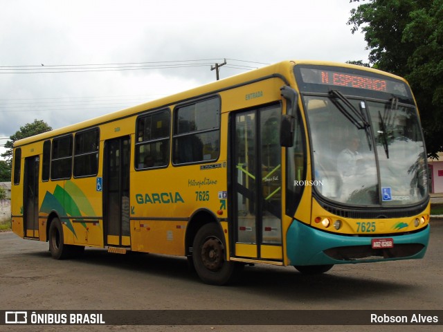 Viação Garcia 7625 na cidade de Paranavaí, Paraná, Brasil, por Robson Alves. ID da foto: 7219486.