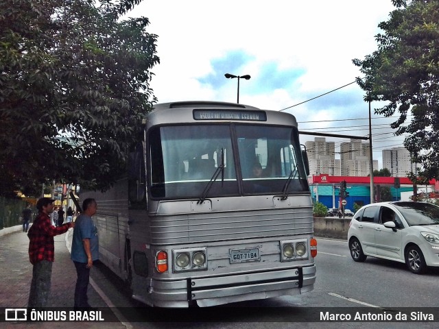 Ônibus Particulares 7184 na cidade de São Bernardo do Campo, São Paulo, Brasil, por Marco Antonio da Silva. ID da foto: 7219933.