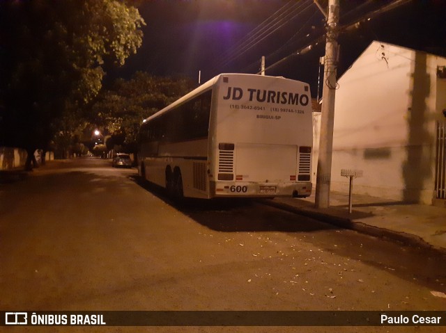 Ônibus Particulares 600 na cidade de Birigui, São Paulo, Brasil, por Paulo Cesar. ID da foto: 7226134.