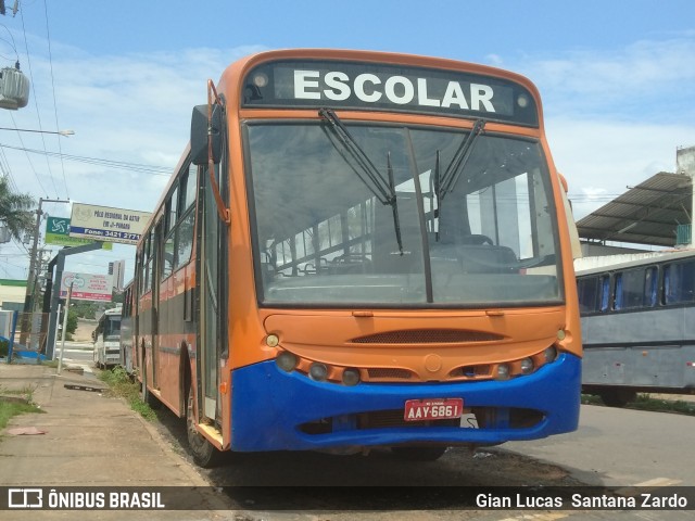 Escolares HA916 na cidade de Ji-Paraná, Rondônia, Brasil, por Gian Lucas  Santana Zardo. ID da foto: 7225823.