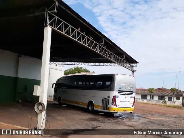 Empresa Cruz 43905 na cidade de Ibitinga, São Paulo, Brasil, por Edson Marcio  Amaragi. Número da foto: #7226557.