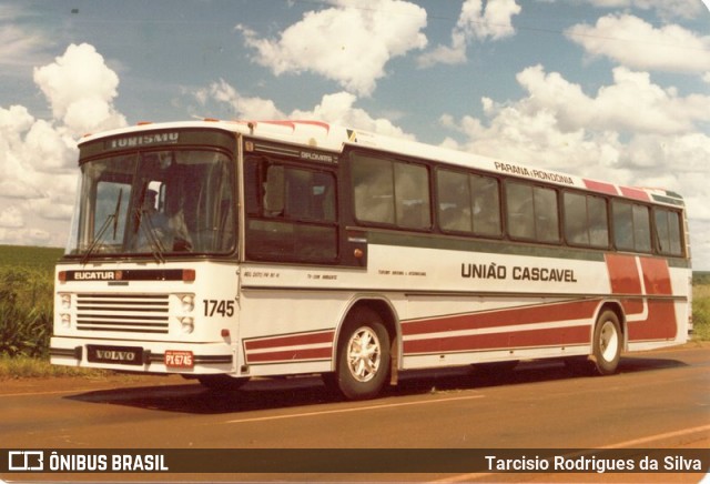 Eucatur - Empresa União Cascavel de Transportes e Turismo 1745 na cidade de Cascavel, Paraná, Brasil, por Tarcisio Rodrigues da Silva. ID da foto: 7233908.