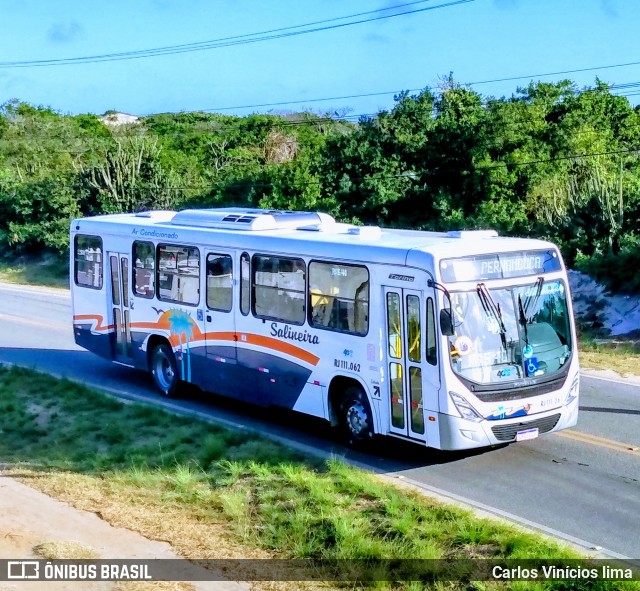 Auto Viação Salineira RJ 111.062 na cidade de Arraial do Cabo, Rio de Janeiro, Brasil, por Carlos Vinícios lima. Número da foto: #7236445.