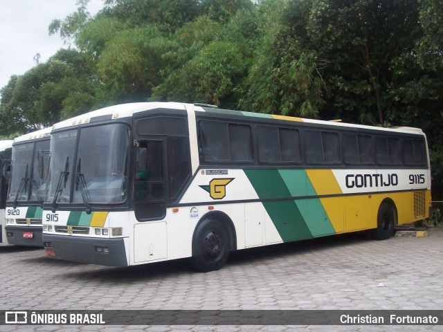 Empresa Gontijo de Transportes 9115 na cidade de Governador Valadares, Minas Gerais, Brasil, por Christian  Fortunato. Número da foto: #7241688.