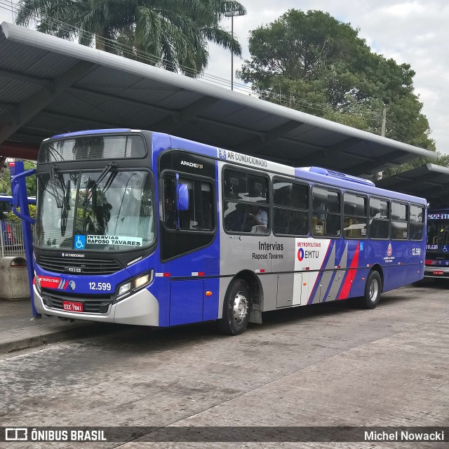 Auto Viação Bragança Metropolitana > Viação Raposo Tavares 12.599 na cidade de São Paulo, São Paulo, Brasil, por Michel Nowacki. ID da foto: 7244061.