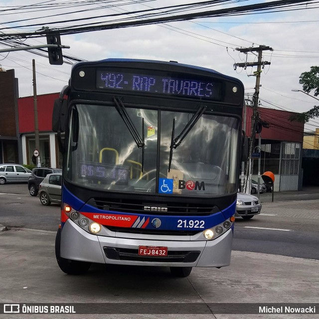 Viação Osasco 21.922 na cidade de São Paulo, São Paulo, Brasil, por Michel Nowacki. ID da foto: 7244091.