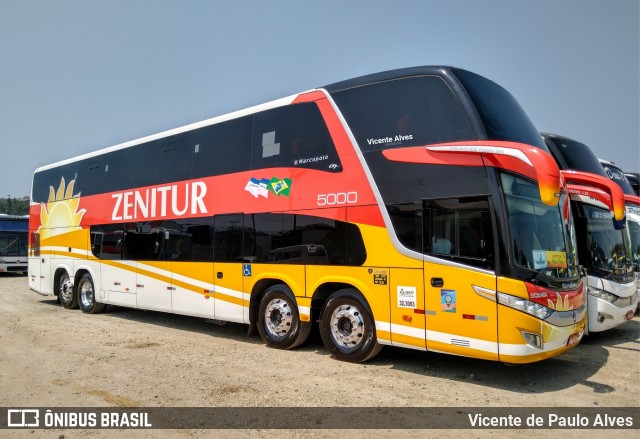 Zenitur 5000 na cidade de Aparecida, São Paulo, Brasil, por Vicente de Paulo Alves. Número da foto: #7242923.