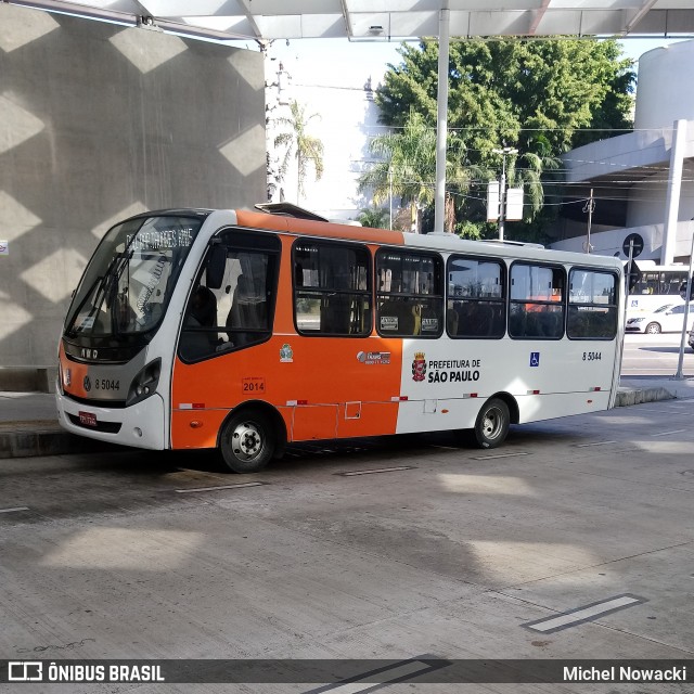 Auto Viação Transcap 8 5044 na cidade de São Paulo, São Paulo, Brasil, por Michel Nowacki. ID da foto: 7246825.