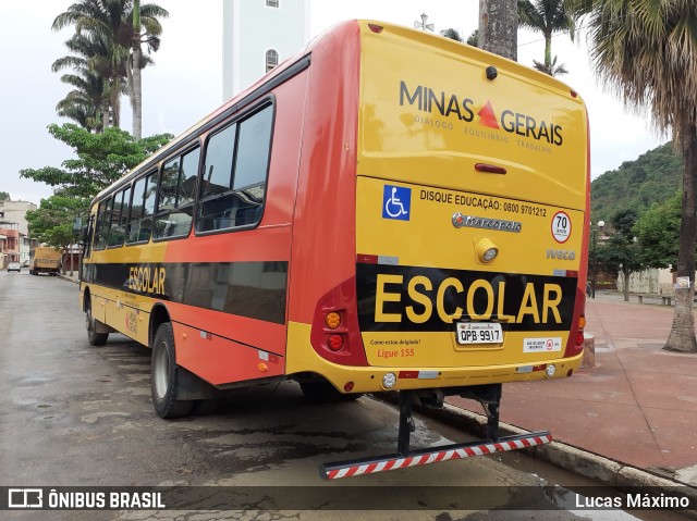 Escolares 9917 na cidade de Senhora de Oliveira, Minas Gerais, Brasil, por Lucas Máximo. ID da foto: 7244509.