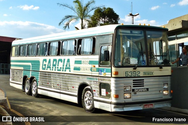 Viação Garcia 5392 na cidade de Londrina, Paraná, Brasil, por Francisco Ivano. ID da foto: 7245085.