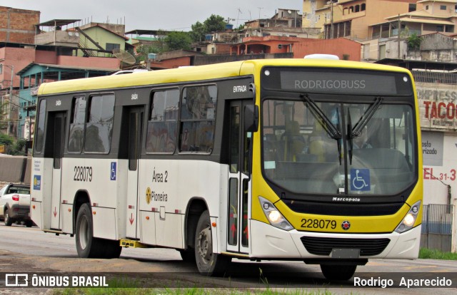 Viação Pioneira 228079 na cidade de Conselheiro Lafaiete, Minas Gerais, Brasil, por Rodrigo  Aparecido. ID da foto: 7245838.