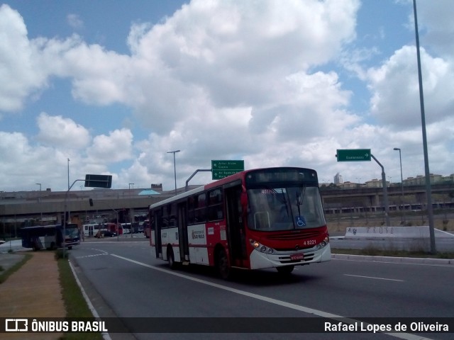 Express Transportes Urbanos Ltda 4 8221 na cidade de São Paulo, São Paulo, Brasil, por Rafael Lopes de Oliveira. Número da foto: #7247641.