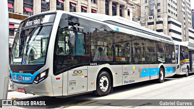 Transwolff Transportes e Turismo 6 6907 na cidade de São Paulo, São Paulo, Brasil, por Gabriel Garves. Número da foto: #7251386.