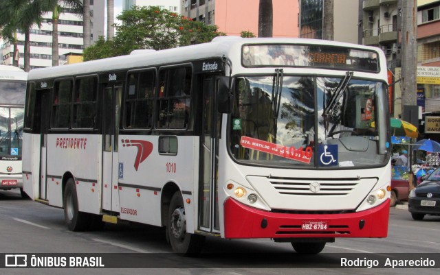 Viação Presidente Lafaiete 1010 na cidade de Conselheiro Lafaiete, Minas Gerais, Brasil, por Rodrigo  Aparecido. ID da foto: 7254681.