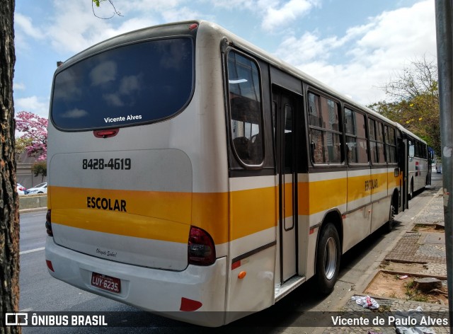 Escolares 6235 na cidade de Belo Horizonte, Minas Gerais, Brasil, por Vicente de Paulo Alves. ID da foto: 7257985.