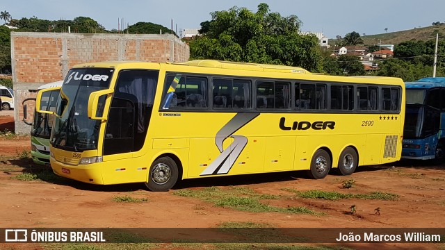 Líder Turismo 2500 na cidade de Leandro Ferreira, Minas Gerais, Brasil, por João Marcos William. ID da foto: 7258545.