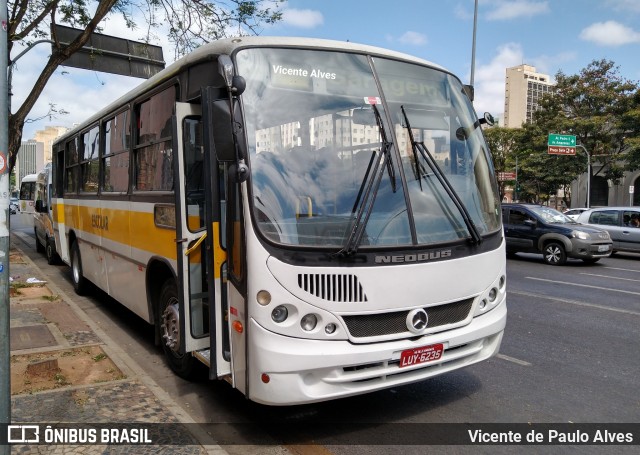 Escolares 6235 na cidade de Belo Horizonte, Minas Gerais, Brasil, por Vicente de Paulo Alves. ID da foto: 7257974.