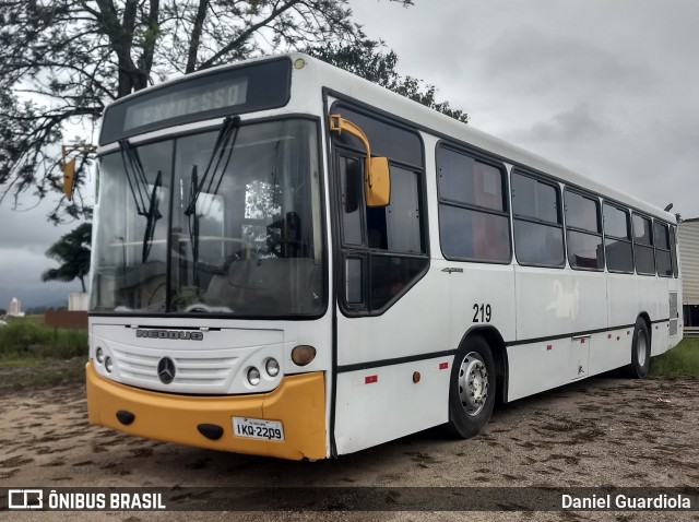 Ônibus Particulares 2209 na cidade de Santo Amaro da Imperatriz, Santa Catarina, Brasil, por Daniel Guardiola. Número da foto: #7265047.