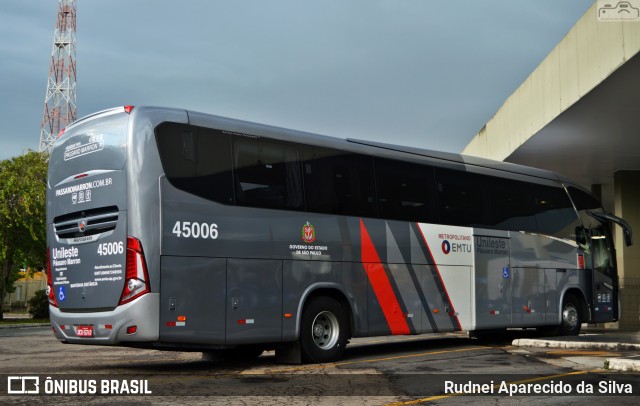 Empresa de Ônibus Pássaro Marron 45006 na cidade de Mogi das Cruzes, São Paulo, Brasil, por Rudnei Aparecido da Silva. Número da foto: #7265018.