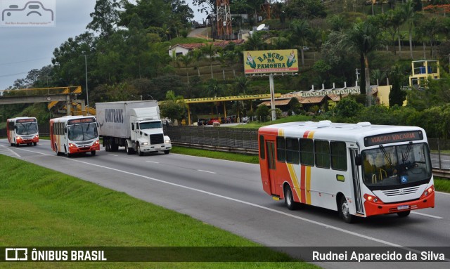 Ônibus Particulares 2303 na cidade de Santa Isabel, São Paulo, Brasil, por Rudnei Aparecido da Silva. ID da foto: 7265863.