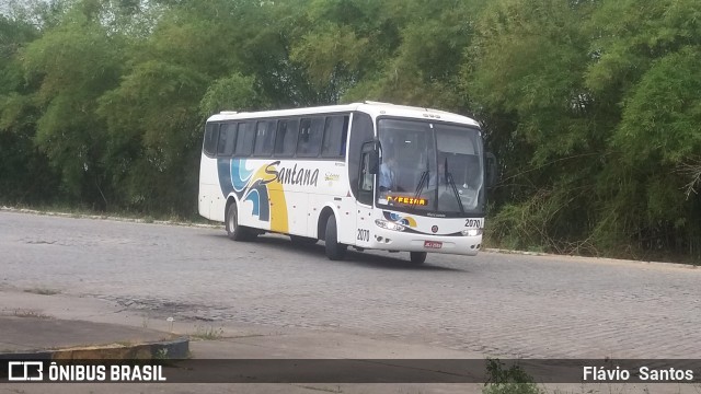 Empresas de Transportes Santana e São Paulo 2070 na cidade de Cruz das Almas, Bahia, Brasil, por Flávio  Santos. Número da foto: #7272026.