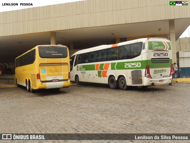 Viação Itapemirim 5853 na cidade de Caruaru, Pernambuco, Brasil, por Lenilson da Silva Pessoa. Número da foto: #7279360.