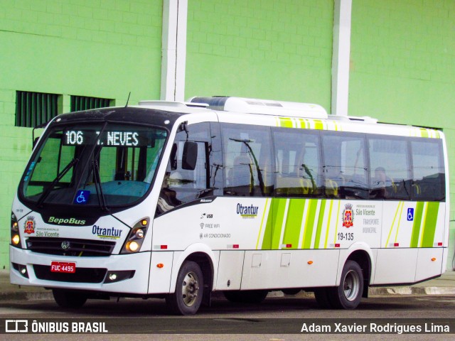 Otrantur Transporte e Turismo 19-135 na cidade de São Vicente, São Paulo, Brasil, por Adam Xavier Rodrigues Lima. ID da foto: 7278172.