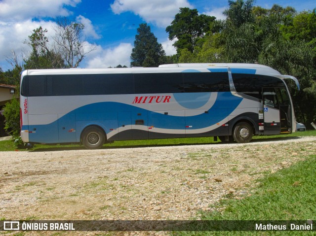 Mitur Turismo e Transportadora Turística 5020 na cidade de Curitiba, Paraná, Brasil, por Matheus  Daniel. ID da foto: 7278650.