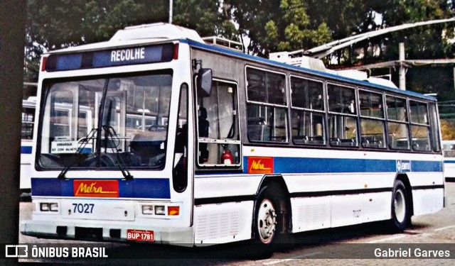 Metra - Sistema Metropolitano de Transporte 7027 na cidade de São Bernardo do Campo, São Paulo, Brasil, por Gabriel Garves. Número da foto: #7278113.