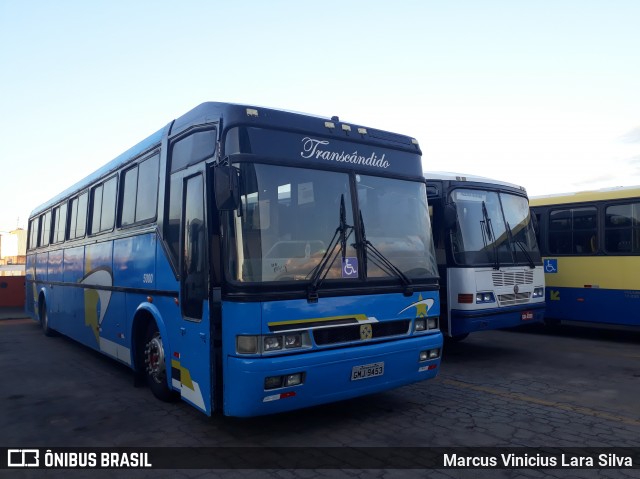 Ônibus Particulares 5000 na cidade de Divinópolis, Minas Gerais, Brasil, por Marcus Vinicius Lara Silva. Número da foto: #7198406.