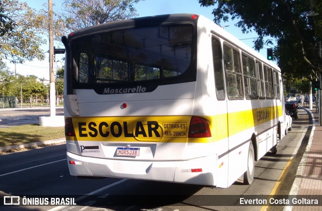 Escolares MQR5J38 na cidade de Vitória, Espírito Santo, Brasil, por Everton Costa Goltara. ID da foto: 7280289.