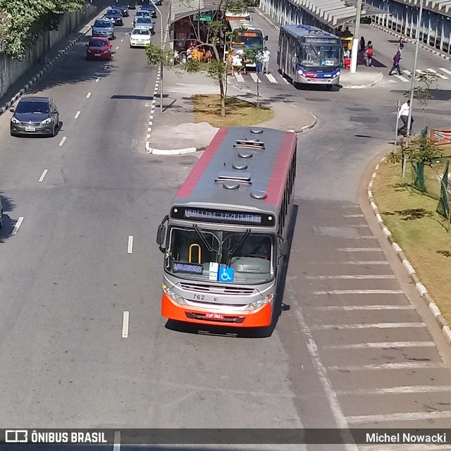 Viação Osasco 762 na cidade de Osasco, São Paulo, Brasil, por Michel Nowacki. Número da foto: #7280375.