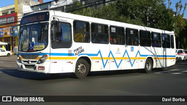 Trevo Transportes Coletivos 1076 na cidade de Porto Alegre, Rio Grande do Sul, Brasil, por Davi Borba. ID da foto: 7202762.