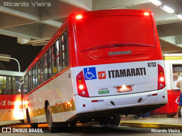 Expresso Itamarati 6733 na cidade de São José do Rio Preto, São Paulo, Brasil, por Ricardo Vieira. ID da foto: 7203683.