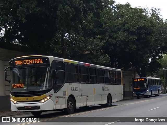 Real Auto Ônibus A41009 na cidade de Rio de Janeiro, Rio de Janeiro, Brasil, por Jorge Gonçalves. Número da foto: #7200652.