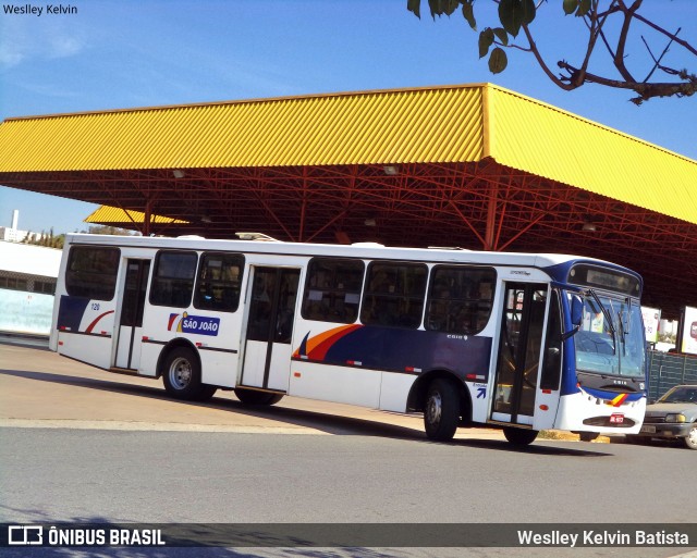São João Votorantim - Sorotur Turismo 120 na cidade de Votorantim, São Paulo, Brasil, por Weslley Kelvin Batista. Número da foto: #7204791.