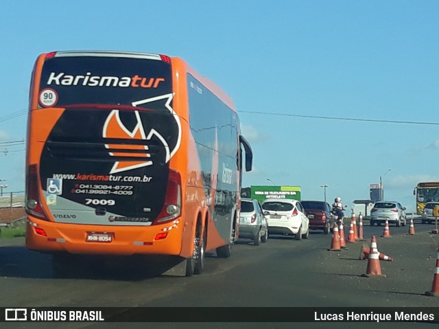 Karismatur 7009 na cidade de Guarapuava, Paraná, Brasil, por Lucas Henrique Mendes. ID da foto: 7204299.