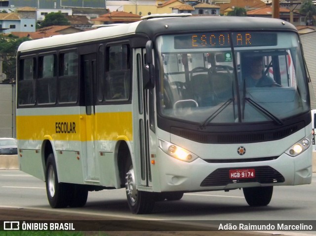 Escolares 9174 na cidade de Belo Horizonte, Minas Gerais, Brasil, por Adão Raimundo Marcelino. ID da foto: 7210498.