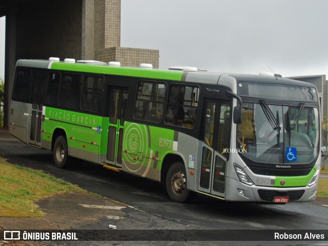 Viação Garcia 8393 na cidade de Apucarana, Paraná, Brasil, por Robson Alves. ID da foto: 7213197.