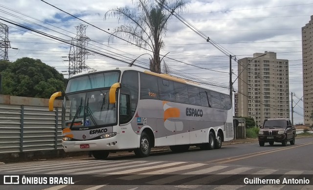 Espaço Transportes e Turismo 9201 na cidade de Araxá, Minas Gerais, Brasil, por Guilherme Antonio. Número da foto: #7214915.