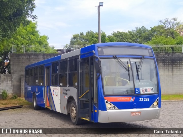 Sucata e Desmanches 22.292 na cidade de Osasco, São Paulo, Brasil, por Caio  Takeda. Número da foto: #7214760.