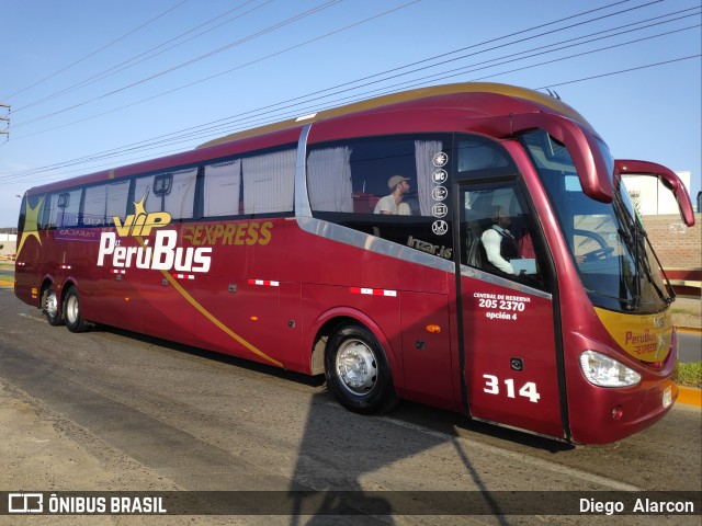 Perú Bus 314 na cidade de Paracas, Pisco, Ica, Peru, por Diego  Alarcon. ID da foto: 7284126.