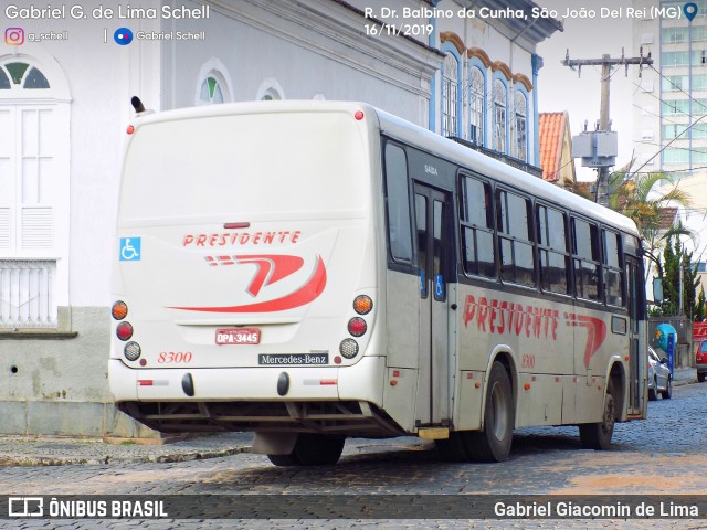 Viação Presidente 8300 na cidade de São João del Rei, Minas Gerais, Brasil, por Gabriel Giacomin de Lima. ID da foto: 7314167.