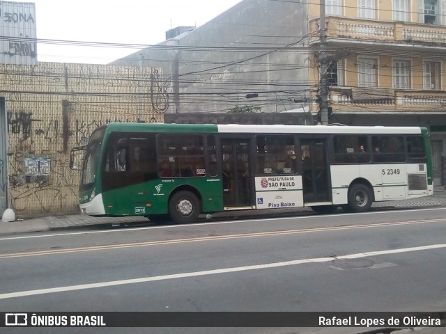 Via Sudeste Transportes S.A. 5 2349 na cidade de São Paulo, São Paulo, Brasil, por Rafael Lopes de Oliveira. Número da foto: #7317314.