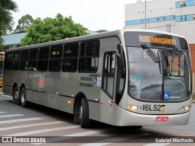 Viação Tamandaré 16L52 na cidade de Curitiba, Paraná, Brasil, por Gabriel Machado. ID da foto: 7322679.