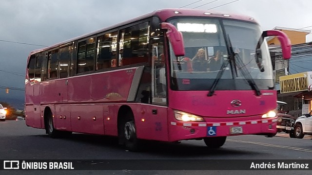 BIUSA 30 na cidade de La Uruca, San José, San José, Costa Rica, por Andrés Martínez Rodríguez. Número da foto: #7322851.