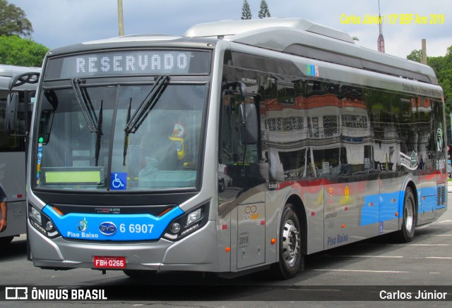 Transwolff Transportes e Turismo 6 6907 na cidade de São Paulo, São Paulo, Brasil, por Carlos Júnior. Número da foto: #7325328.