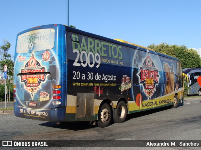 Nacional Expresso 32305 na cidade de Curitiba, Paraná, Brasil, por Alexandre M.  Sanches. Número da foto: #7326477.